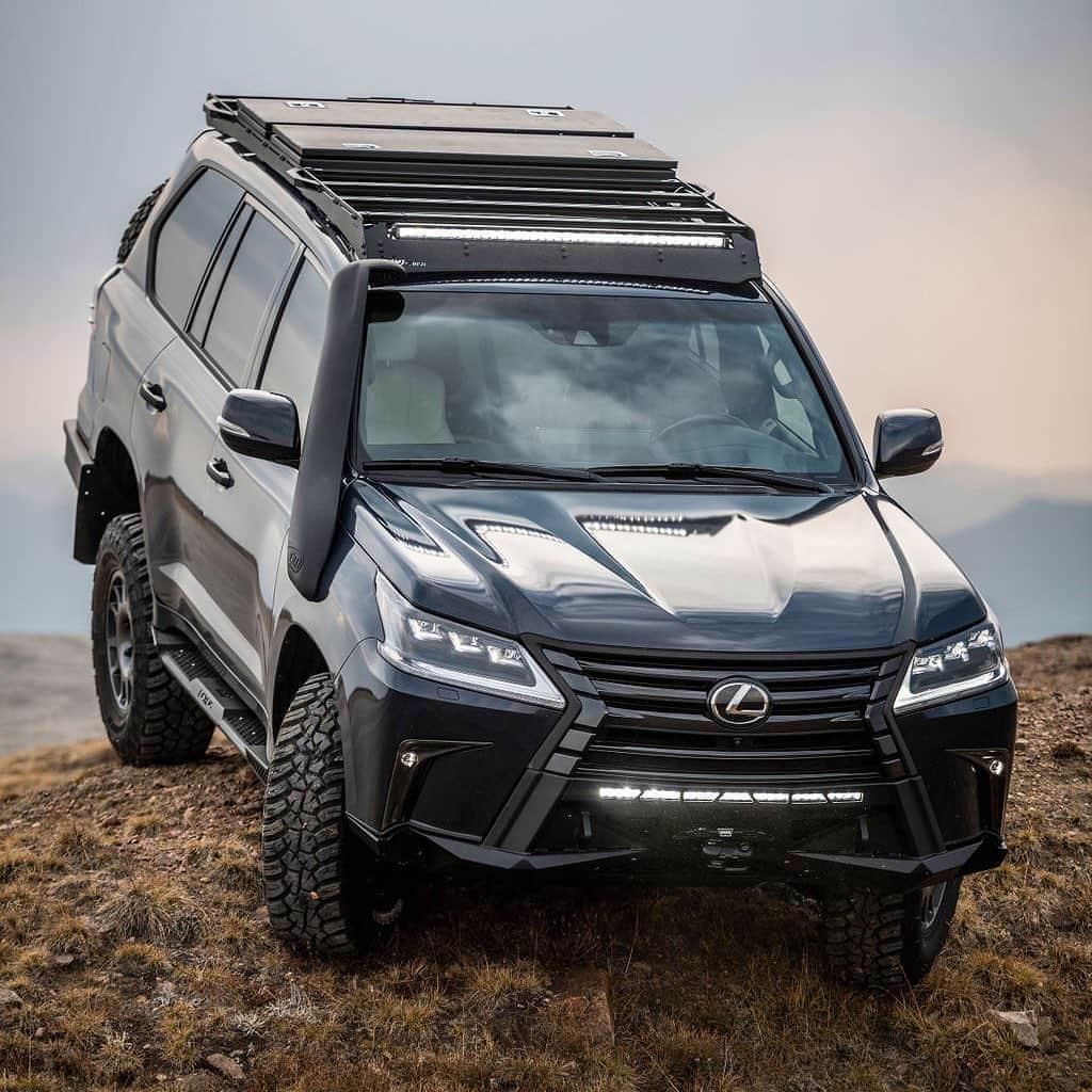 Lexus USAのインスタグラム：「Inspired by nothing less than Lexus fans’ passion for adventure and exploration, we present the #LexusLX 570 J201 Concept. In partnership with @xoverland, we’ve amplified the capabilities of our legendary luxury SUV with a 550+hp powerplant and some of the planet’s most rugged, yet refined, off-road gear. Follow along with the #LexusLX 570 J201 Concept at the @RebelleRally starting today.」