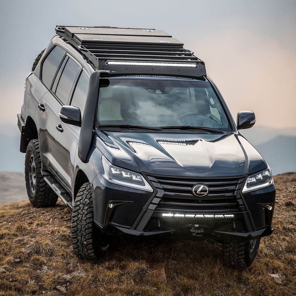 Lexus USAさんのインスタグラム写真 - (Lexus USAInstagram)「Inspired by nothing less than Lexus fans’ passion for adventure and exploration, we present the #LexusLX 570 J201 Concept. In partnership with @xoverland, we’ve amplified the capabilities of our legendary luxury SUV with a 550+hp powerplant and some of the planet’s most rugged, yet refined, off-road gear. Follow along with the #LexusLX 570 J201 Concept at the @RebelleRally starting today.」10月9日 1時12分 - lexususa