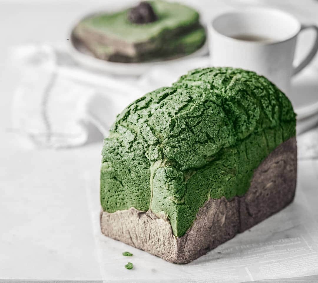 Matchæologist®さんのインスタグラム写真 - (Matchæologist®Instagram)「🙋 Tag a friend who would love to have a slice of this Homemade #Matcha 🌿 #Bread 🌿 for the perfect start of the day! (📷: @ciao_kitchen) 😋 . Our Midori™ Matcha is the perfect choice when you are looking for something to add a twist to your culinary creations – it imparts a captivating matcha taste and a beautiful green colour to your favourite recipes! . To find out more about our splendid range of artisanal matcha, 🌱 visit Matchaeologist.com . Matchæologist® #Matchaeologist Matchaeologist.com」10月9日 1時36分 - matchaeologist