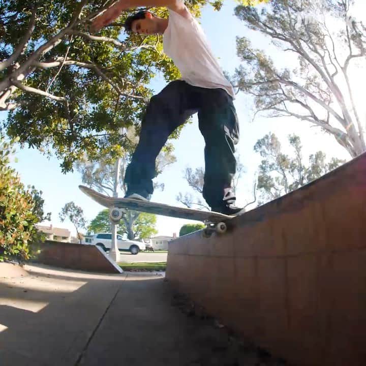スラッシャーのインスタグラム：「Smooth Operator @taylormcclung 🧈 Filmed by @mattbublitz」