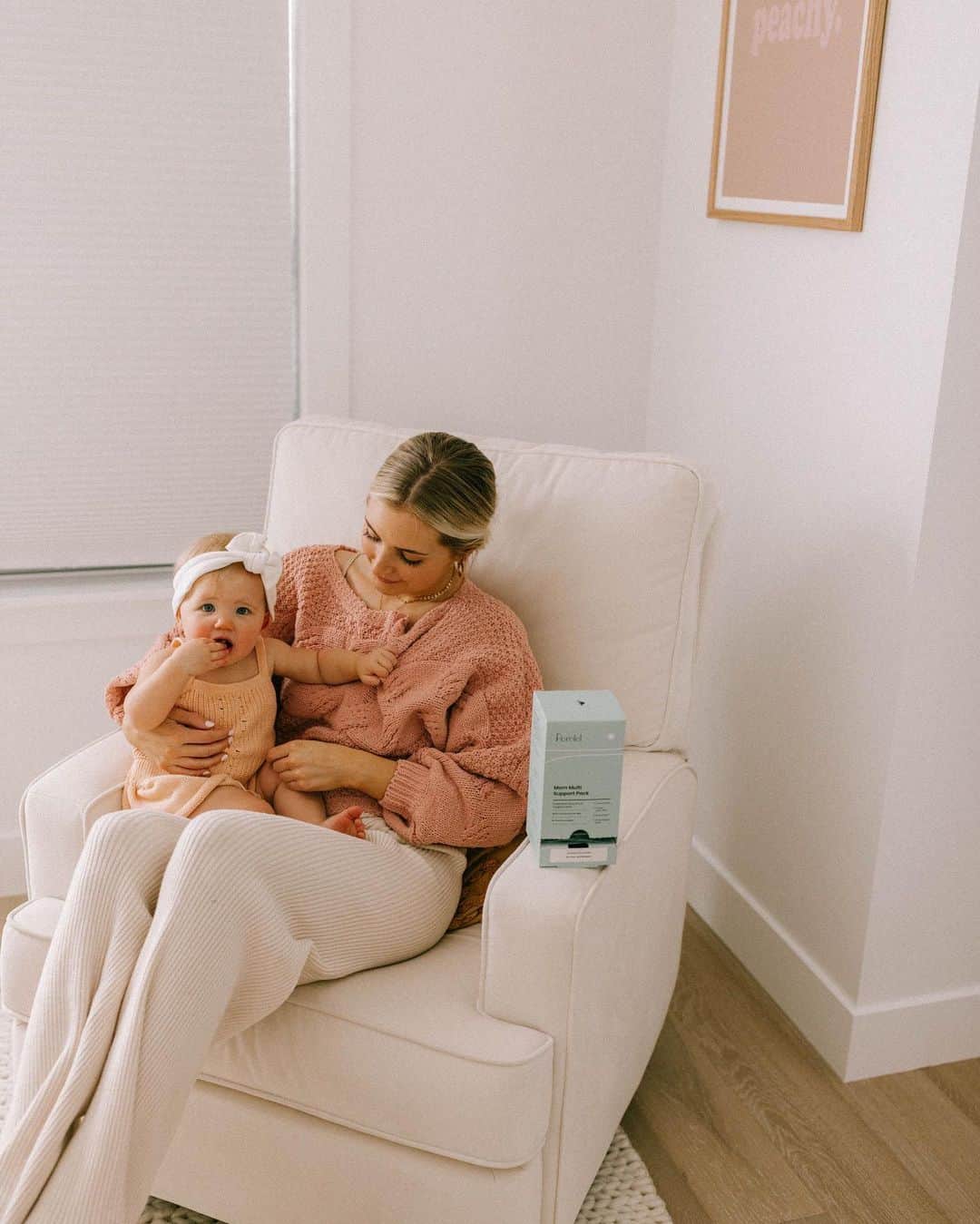 Aspyn Ovard Ferrisさんのインスタグラム写真 - (Aspyn Ovard FerrisInstagram)「Always thinking about my baby and how I have to take care of myself to take the best care of her 💕 @perelelhealth vitamins change with you throughout your motherhood journey from preconception to postpartum and beyond! The vitamins have the nutrients you need and with every new subscription, they donate a supply of their own prenatal vitamins to underserved women who lack access to these resources! You can swipe up on the link in my story and use code ASPYN15 for 15% off your first order 😚 #perelelpartner」10月9日 1時38分 - aspynovard