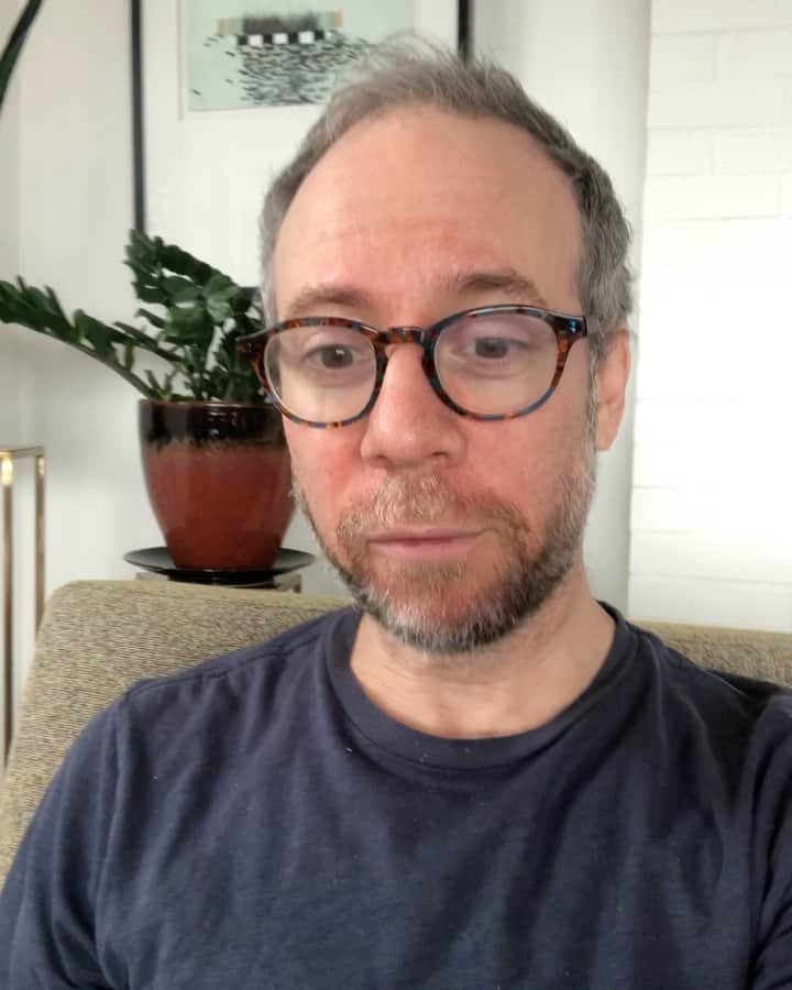 ケヴィン・サスマンのインスタグラム：「Today at 1PM Pacific time, I will continue reading YA novel, The False Prince. Get your free Zoom link at AfterSchoolVillage.com」