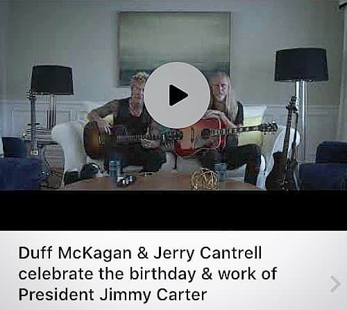 ダフ・マッケイガンさんのインスタグラム写真 - (ダフ・マッケイガンInstagram)「Duff McKagan & @jerrycantrell celebrate the birthday & work of President Jimmy Carter   Link in story*」10月9日 2時07分 - duffmckagan