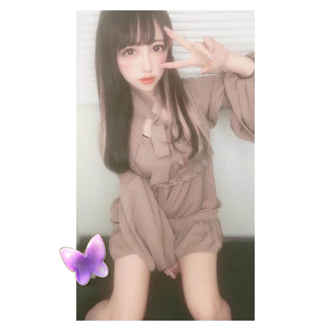 ちゃんもも◎さんのインスタグラム写真 - (ちゃんもも◎Instagram)「秋すっとばしすぎてて寒いなあ🥶 秋服の出番とは🥶」10月9日 12時28分 - xchanmomox