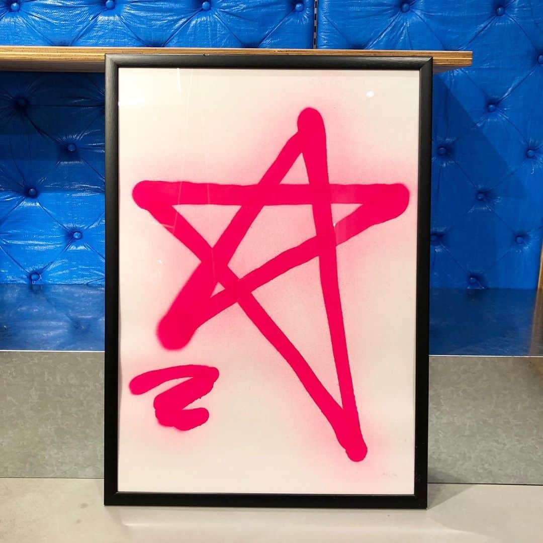 BEAMS JAPANさんのインスタグラム写真 - (BEAMS JAPANInstagram)「＜神山隆二＞﻿ star size：55×76cm ¥50.000+TAX﻿ ﻿ ﻿ BEAMS JAPAN 4F﻿ ☎︎03-5368-7328﻿ @beams_japan﻿ @tokyo_cultuart﻿ #beams ﻿ #beamsjapan﻿ #beamsjapan4th﻿ #tokyocultuartbybeams﻿ #神山隆二」10月9日 12時38分 - beams_japan