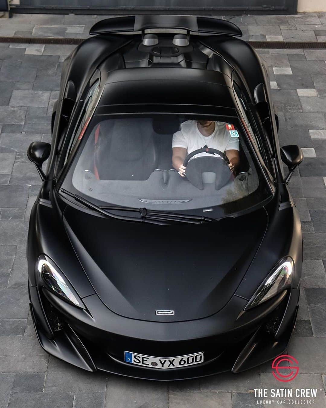 CARLiFESTYLEさんのインスタグラム写真 - (CARLiFESTYLEInstagram)「What’s your favorite thing about the 600LT? Owner @thesatincrew #carlifestyle」10月9日 4時38分 - carlifestyle
