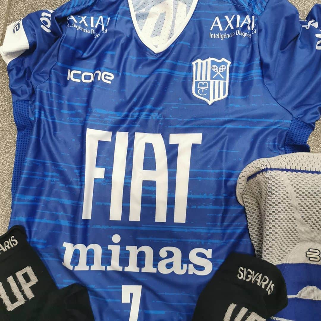 ウィリアム・アルジョナのインスタグラム：「Que seja uma temporada abençoada!! Deus proteja a todos!! Boraaaaaaa Minassss!!! 💙💙💙💙 Let's get started.  @axial.diagnosticos @iconesports @_instanewton @bauerfeindbrasil @sigvarisgroup.brasil @mtcvolei #minastenisclube #wm #vcfazpartedamagia #magiaefazeradiferenca」