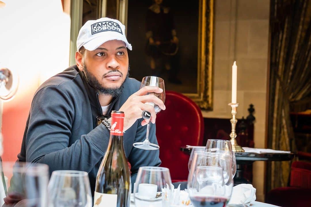 カーメロ・アンソニーのインスタグラム：「Nothing better than good conversation over a glass of wine (or two). What's your go-to wine? #STAYME7O #TBT」