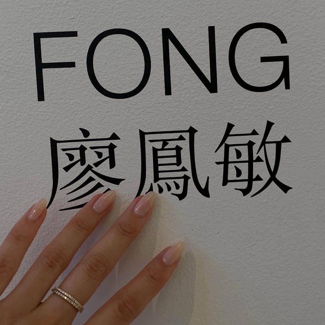 NATALIE LIAOさんのインスタグラム写真 - (NATALIE LIAOInstagram)「I remember 4 years ago, when I made the decision to pursue fine art. I was in Hong Kong at one of my favorite galleries and I said to myself, “one day my name will be on a gallery wall.” Now it is 🥺❤️ I’m so thankful.」10月9日 7時34分 - fongminliao