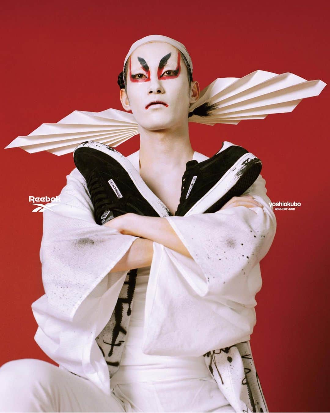 Reebok classic JPさんのインスタグラム写真 - (Reebok classic JPInstagram)「世界的メンズファッションブランド「yoshiokubo」と初コラボレーション。書道の墨や松など日本らしい“和”の要素を落とし込んだスニーカーが登場。 「Reebok×yoshiokubo」2020年10月9日（金）発売。 @yoshiokubo_official @yoshiokubo #リーボッククラシック #yoshiokubo #インスタポンプフューリー#InstapumpFury#ClubC」10月9日 13時23分 - reebokclassicjp