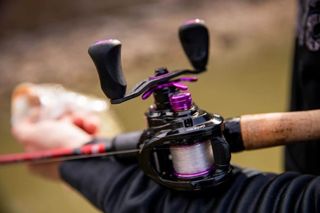 のインスタグラム：「The Revo EXD is built for extreme distance casting. Made possible by our custom made ultra low friction bearings and light weight spool, this reel gives you the power to outcast your competition. #AbuGarcia #RevoEXD #Fish2Win」