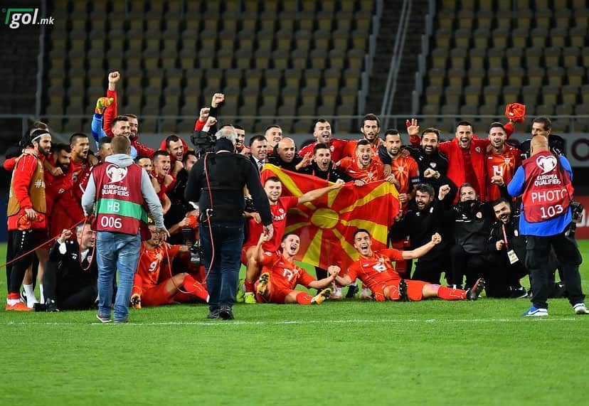 のインスタグラム：「Makedonija ❤️💛 #SD1 #Finale #Familija #makedonija 💪🏻👊🏻🇲🇰」