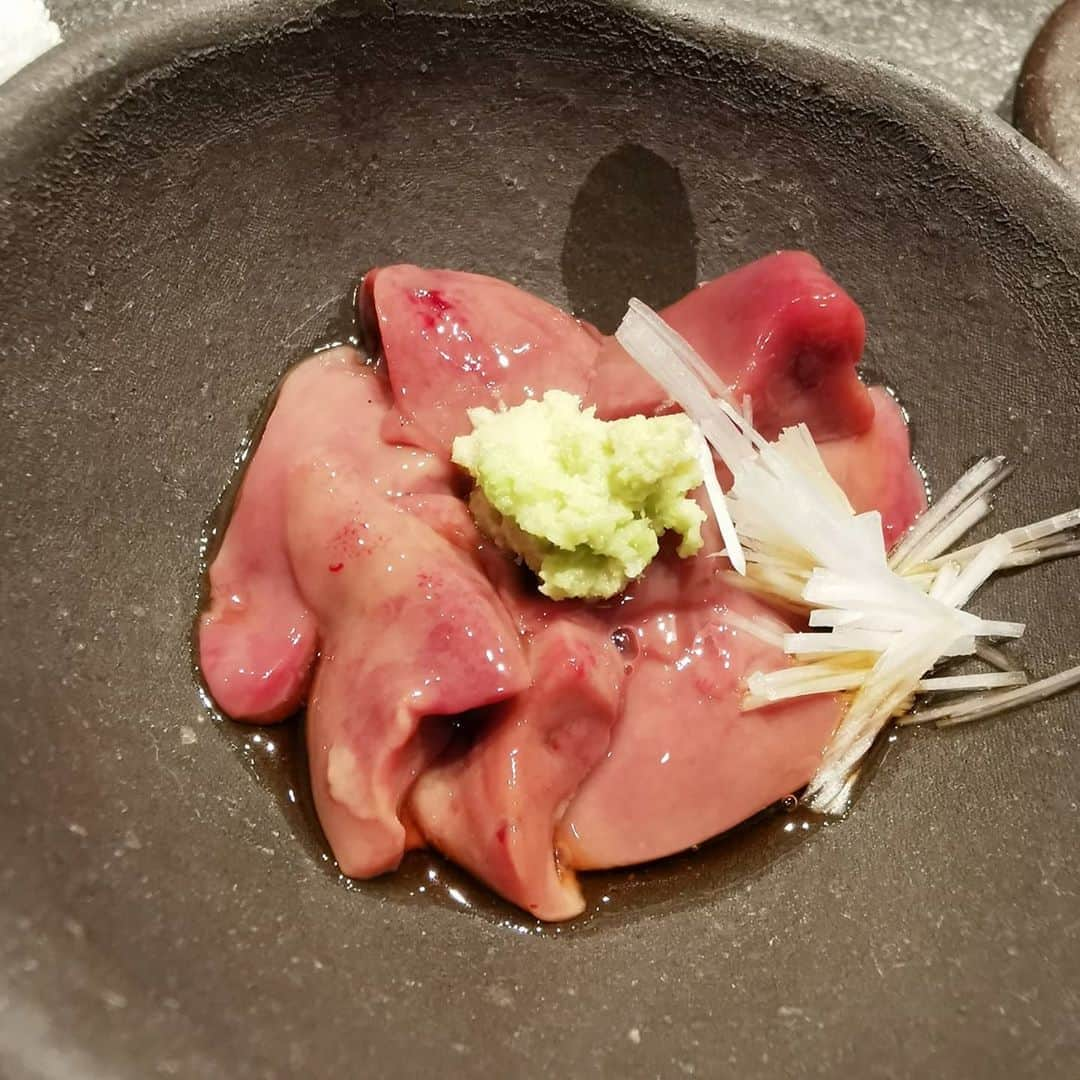 畠山優梨枝さんのインスタグラム写真 - (畠山優梨枝Instagram)「中目黒『とり澤』へ🐔✨ かっちょいいカウンターが素敵でした😆💕大好きなささみワサビとちょうちんがとっても美味しかったです😍胃袋がもうひとつ欲しい、月がキレイな夜でした🌕  #中目黒#とり澤#torisawa#焼鳥#焼き鳥#やきとり#ビール#ワイン#そぼろご飯#トマト#ささみわさび#ちょうちん#レバー#銀杏#カウンター好き」10月9日 8時16分 - yurieyurieee