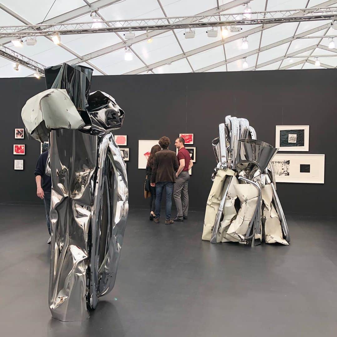 岡田育さんのインスタグラム写真 - (岡田育Instagram)「“Reflections” . #jamescasebere #dougaitken  #vanderleilopes #peteralexanderartist #helenpashgian and more #friezeartfair2019」10月9日 8時34分 - okadaic