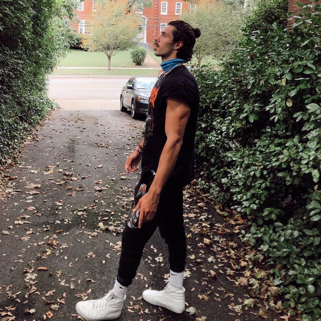 Steven Kellyのインスタグラム：「F a L L」