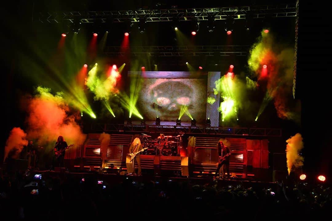 Megadethのインスタグラム：「#TBT Megadeth on tour 2016. Who’s looking forward to 2021??」