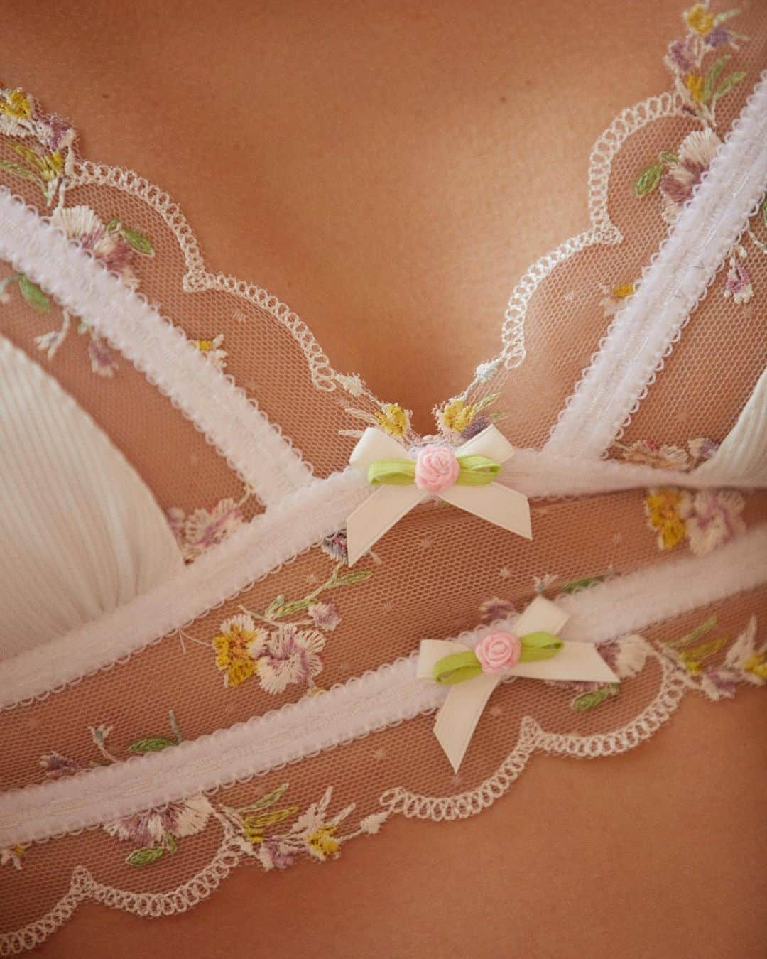 For Love & Lemonsさんのインスタグラム写真 - (For Love & LemonsInstagram)「Delicate scalloped embroidery and soft ribbed panels topped off with mini bows and rosettes, this is the bralette of your dreams // The Mabel Triangle Bralette」10月9日 9時24分 - forloveandlemons