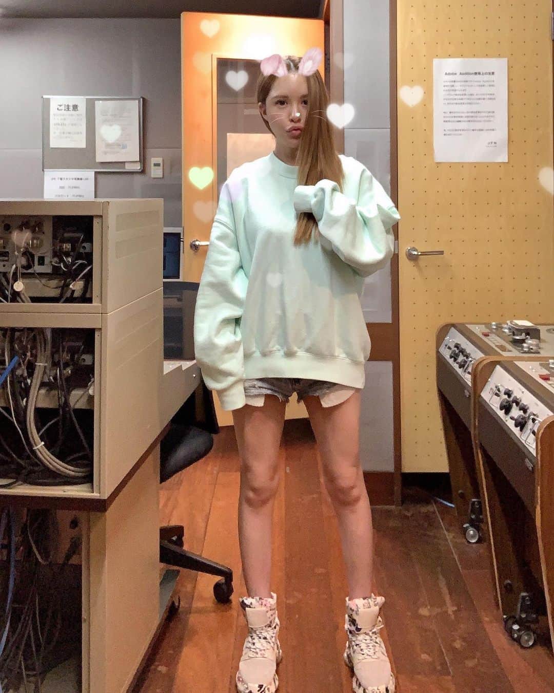 のインスタグラム：「スウェットの季節になったな～🔥🐒 寒い🥶」