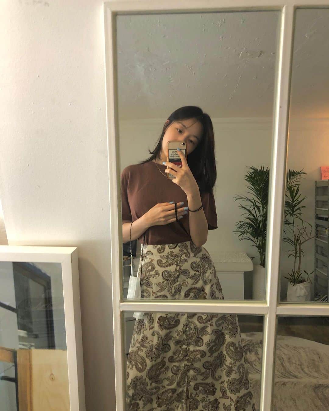 ミナ さんのインスタグラム写真 - (ミナ Instagram)「오랜만에 머리 염색해따 헷 내 쉼장의 색깔은 Black🖤」10月9日 9時37分 - bbang_93