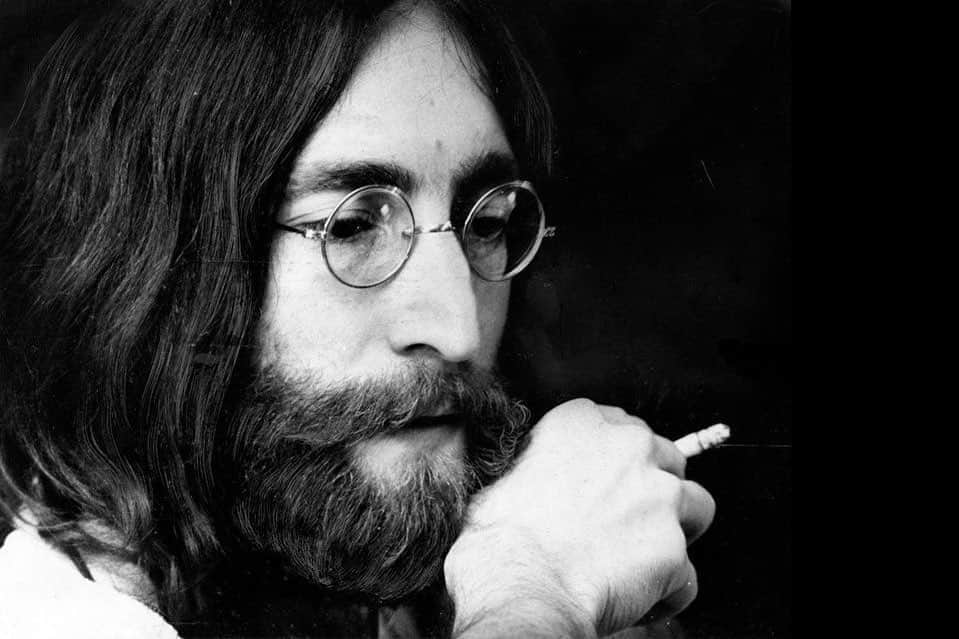 ケイト・ベッキンセイルさんのインスタグラム写真 - (ケイト・ベッキンセイルInstagram)「Love is the answer. Happy 80th, John Lennon ❤️😢」10月9日 10時01分 - katebeckinsale