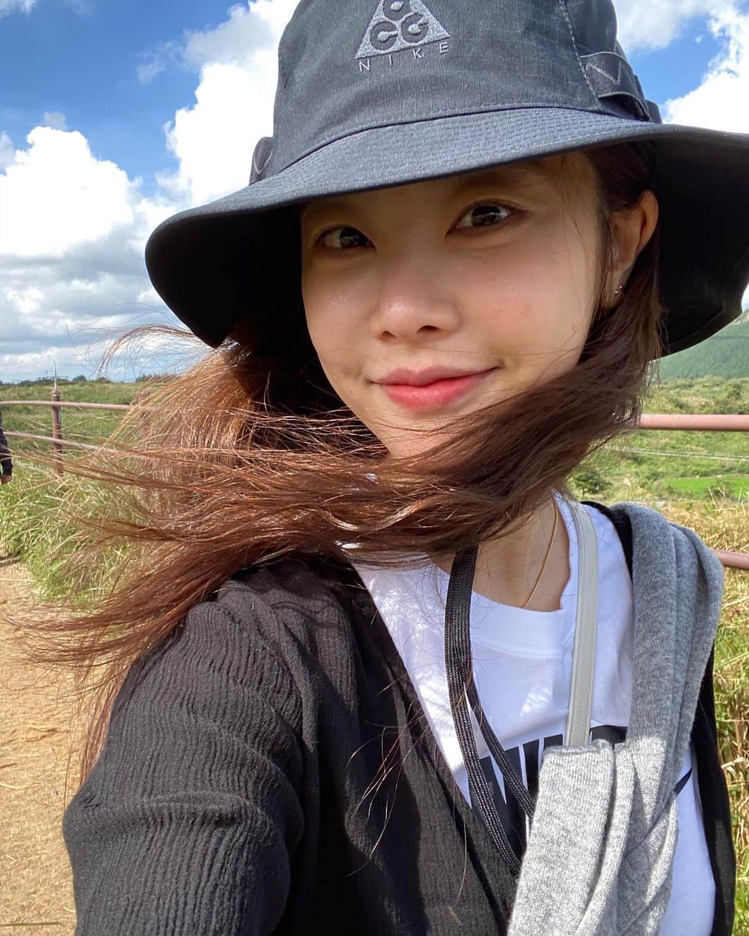 のインスタグラム：「🐱」