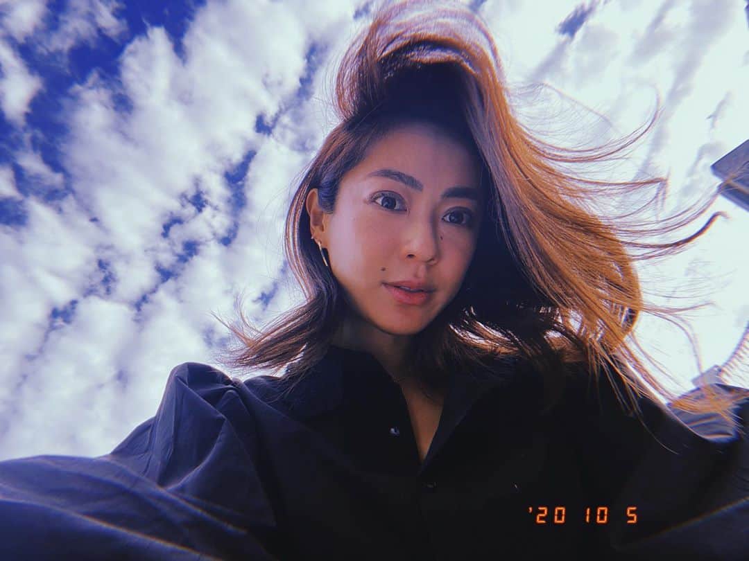 のインスタグラム：「日本は今日から寒くなりました❄️ 体が冷えてくしゃみが出るよ🥺 暖かくして風邪をひかないように気をつけてね‼️ 在日本越来越冷。 请保持温暖，别着凉了」