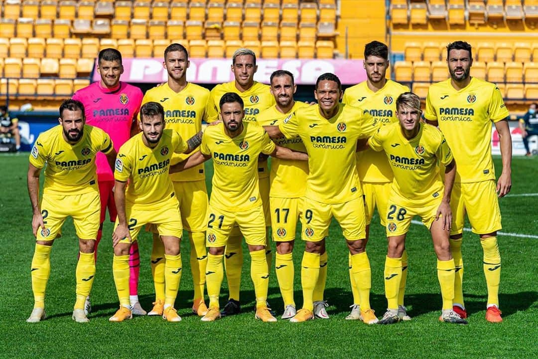 ヘロニモ・ルジのインスタグラム：「Primeros minutos defendiendo estos colores @villarrealcf 💛🧤🧤」