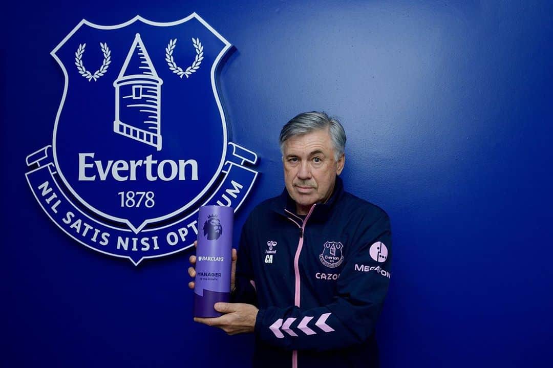 カルロ・アンチェロッティのインスタグラム：「This is a great achievement for this month. I have to share this recognition with my team because they started the season well.  We want to continue and win this award again.  Thanks to all. #PL」