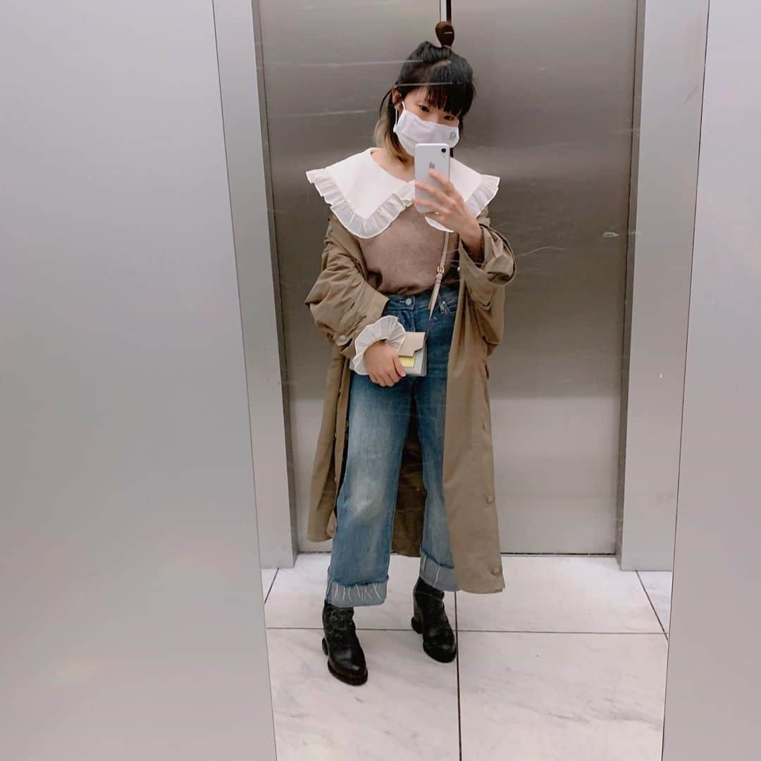 SHOCOのインスタグラム：「ニットの季節がやってきた🌰おっきいえり意外ときやすいですよ、#knit #zara #motherdenim #balenciaga #sacai #marni#コーデ#ootd」
