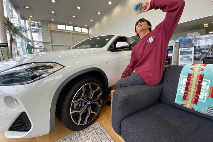 佐藤魁さんのインスタグラム写真 - (佐藤魁Instagram)「Shonan BMW×journalstandard furniture  【sea side garage】  藤沢支店 で試乗して来たよ！  　 ((tags)) #shonanbmw #モトーレン湘南 #SeaSideGarage #journalstandardfurniture #駆けぬける歓び #BMWで遊ぼう @shonan_bmw」10月9日 21時16分 - guy.kid__