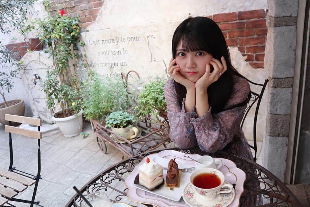 村上和叶さんのインスタグラム写真 - (村上和叶Instagram)「ふわふわかわいい女の子﻿ いつかなれるかしらね。﻿ ﻿ ﻿ #福岡カフェ」10月9日 21時23分 - murakami_wakana