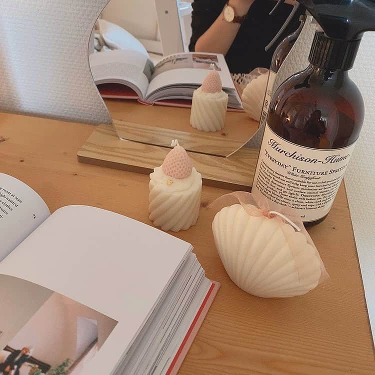 ローリエプレス編集部さんのインスタグラム写真 - (ローリエプレス編集部Instagram)「🍓﻿ ﻿ お部屋をおしゃれにアップデートするなら﻿ かわいいキャンドルをプラスしてみて♡﻿ ﻿ 使うのがもったいないくらいフォトジェなので、コレクションしたくなっちゃうかも🙊💕﻿ ﻿ ❤︎ Thank You ❤︎﻿ @amignon_candle  ﻿ ﻿📝ローリエプレスの記事でおしゃれインテリアショップを詳しくチェック！ ﻿ ﻿ おしゃれ部屋には韓国インテリアが欠かせないんです♡人気オンラインショップ5店まとめ  https://laurier.excite.co.jp/i/E1599717348414 ﻿ ﻿ ﻿ #laurierpress #ローリエプレス #韓国インテリア #塩系インテリア #キャンドル #キャンドルナイト」10月9日 21時23分 - laurier_press