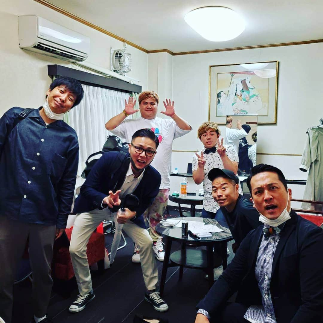 山名文和さんのインスタグラム写真 - (山名文和Instagram)「祇園花月で都市伝説を楽しむ会。  学天即奥田、ダブルアート真べぇ、環奈太田の話をただただ聞く会。  超絶おもろかった、こわかった、すごかった。  また聞きたい。  聞く方でいたい。  太田の最後の写真 怖すぎて 腹たったしな！」10月9日 21時30分 - fumikazu_yamana