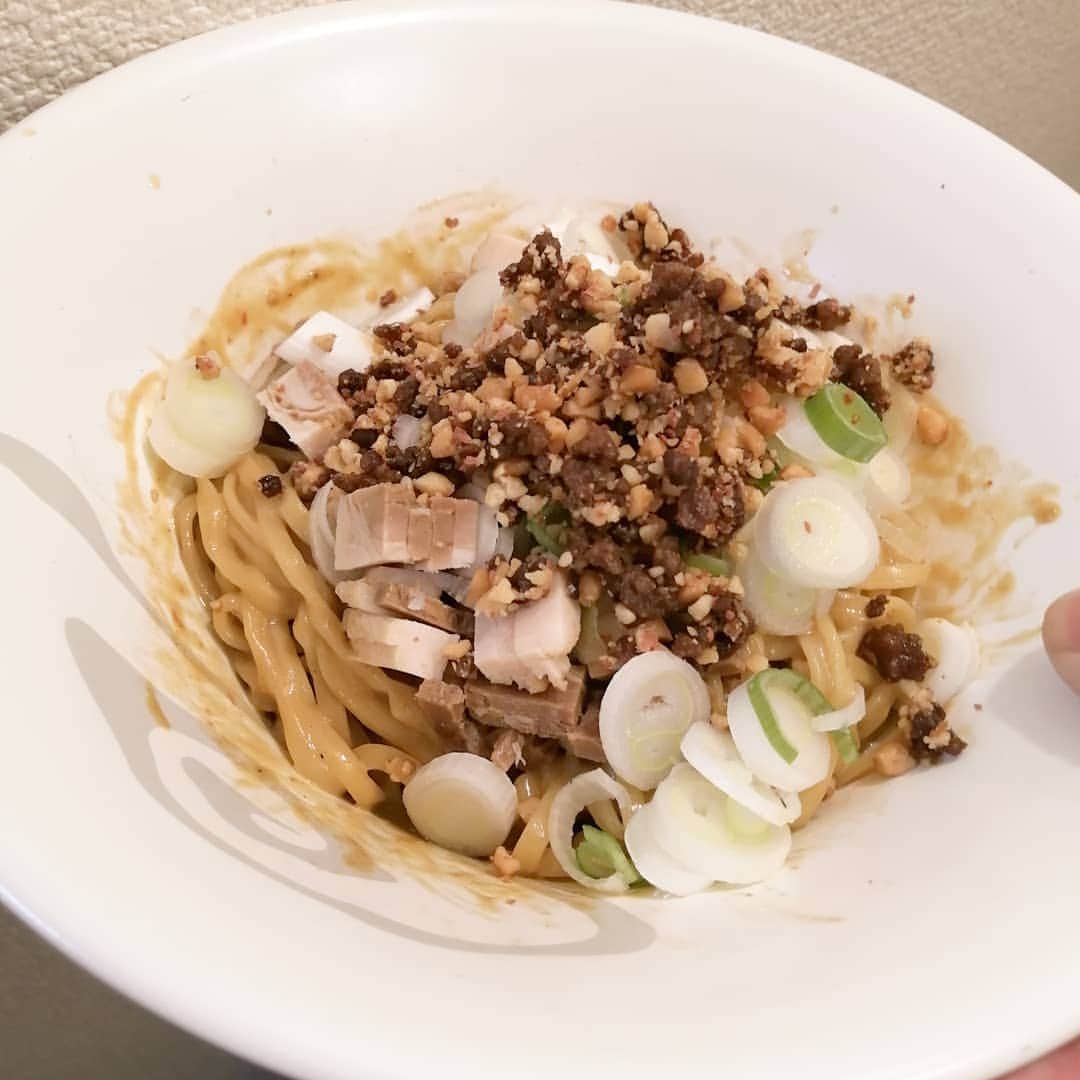 晁直 さんのインスタグラム写真 - (晁直 Instagram)「今日も汁なし担々麺研究🙁 普通に美味しくなってきた👨うまい‪w」10月9日 21時37分 - lynchasanu