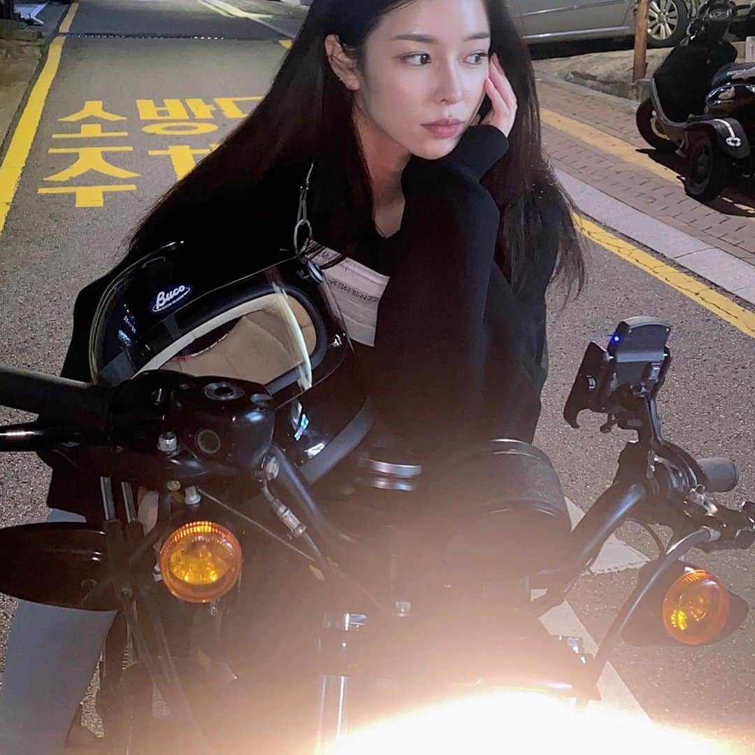 クォン・スジョンさんのインスタグラム写真 - (クォン・スジョンInstagram)「🤍 #883 🏍」10月9日 21時46分 - sujung92k