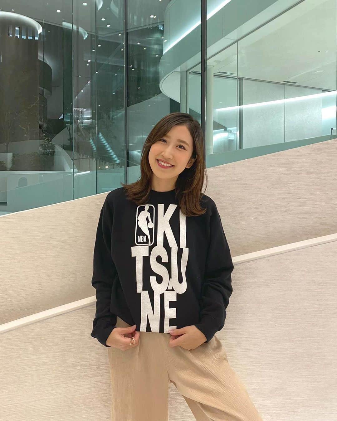 臼井佑奈さんのインスタグラム写真 - (臼井佑奈Instagram)「お気に入り🖤  #NBA #maisonkitsune  #コラボ #3年ぐらい着てる #パジャマみたい？ #こんな日もある #明日はNBAFinals🏀 #レイカーズ優勝しちゃうかな #楽しみ〜」10月9日 21時46分 - yuna_usui