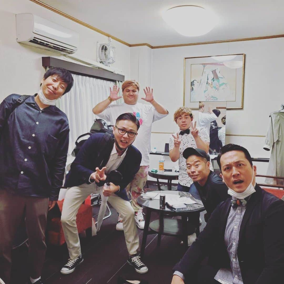 奥田修二さんのインスタグラム写真 - (奥田修二Instagram)「よしもと祇園花月にて『都市伝説を楽しむ会』でございました。  配信無しなので、すべて実名でお届けさせていただきました。  そして、都市伝説、怪談、ゴシップ界隈にニューヒーローが現れました。  その名は『環奈・太田』  いや誰やねん！環奈がコンビ名！？それか、そういう名前のピン芸人なの！？  と、  思われたでしょうが、彼はホンモノです。  まさか、  地元があそこだったとは。。  ではまた次回。。  #よしもと祇園花月 #学天即 #藤崎マーケット #アキナ #ダブルアート #環奈 #環奈ってなんなん？ #橋本環奈からとったん？ #いやそれしかありえへんから #もしも #違いますたまたま思いつきました #なんて言おうものなら #普通にドツキます」10月9日 21時47分 - gakutensoku_okuda_official