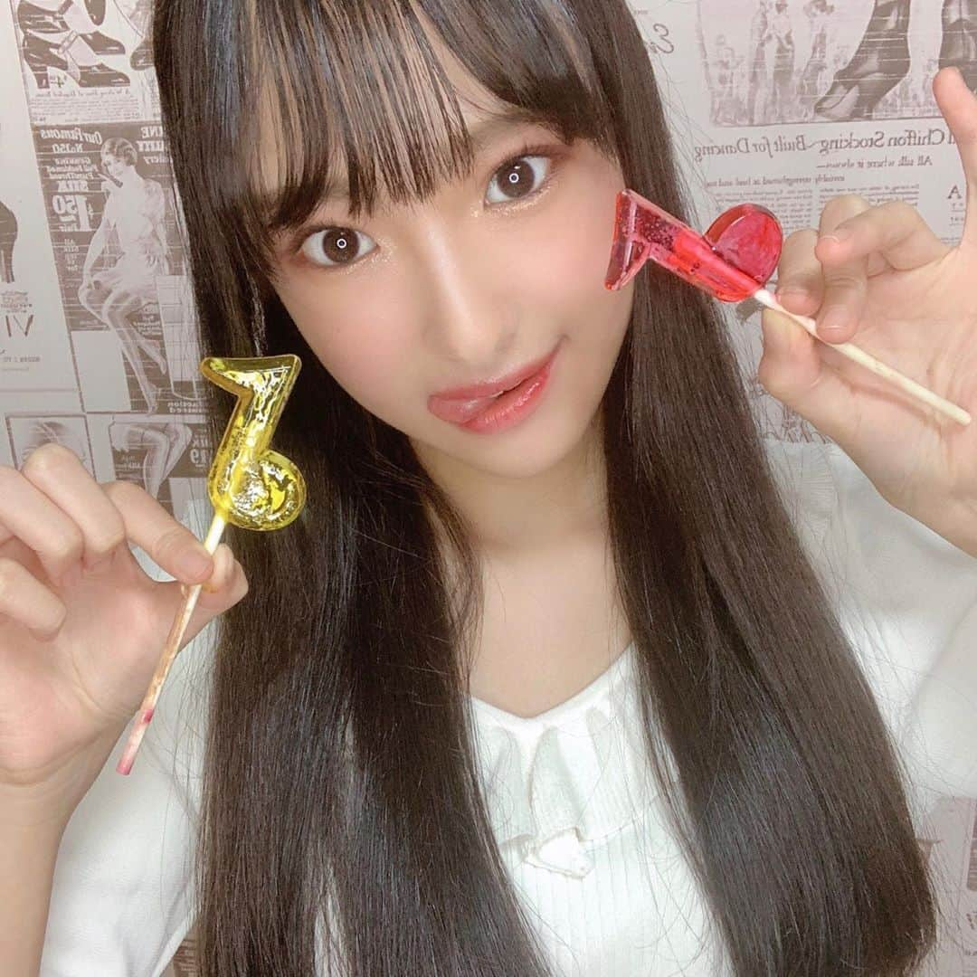 岡本怜奈さんのインスタグラム写真 - (岡本怜奈Instagram)「♡﻿ 今日は、nmb4810周年❣️❣️﻿ ﻿ いつも応援ありがとうございます🙏💕﻿ ﻿ これからも、皆さんと一緒に﻿ 盛り上がって行きたいです٩(ˊᗜˋ*)و☆.。.:*・﻿ ﻿ ♡o｡+..:*♡o｡+..:*♡o｡+..:*♡o｡+..:*♡o｡+..:*﻿ ﻿ お祝いケーキは﻿ なっちのプリンさん(@nacchi_no_purin)﻿ に作って頂きました🙇‍♀️💓﻿ ﻿ 素敵なケーキありがとうございます🙇‍♀️🧁💖﻿ ♡﻿ ♡﻿ #nmb48 #岡本怜奈 #れなたん #nmb10周年﻿ #nmb48live2020 #10周年 #10周年記念﻿ #お祝いケーキ #ケーキ #🎂 #🍰 #history #Anniversary #happy #Instafood #Instagood」10月9日 21時49分 - renatan1222