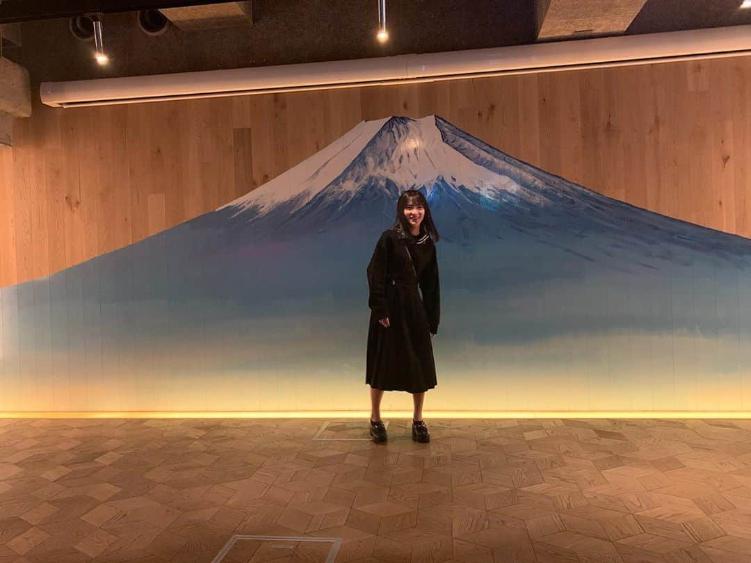 藤井優衣さんのインスタグラム写真 - (藤井優衣Instagram)「修学旅行で富士山に行ったスケバン  -  #富士山 #スケバン #中学生 #アイドル #kissbee #urakiss #japanesegirl #fujisan #followｍe」10月9日 21時57分 - fu_0o0