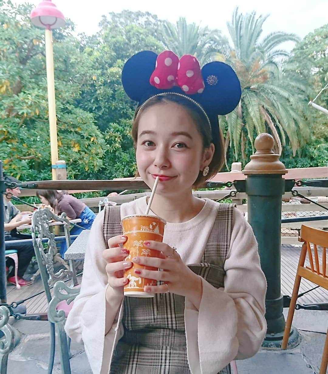 伊藤美羽さんのインスタグラム写真 - (伊藤美羽Instagram)「. 🏰🐭  . . . . . . .  #disney #disneyland #disneygram #ディズニー #ディズニーランド #東京ディズニーランド #夢が叶う場所 #サロモ #サロンモデル #ミスコン #ショートヘア」10月9日 14時11分 - miumiu.1230