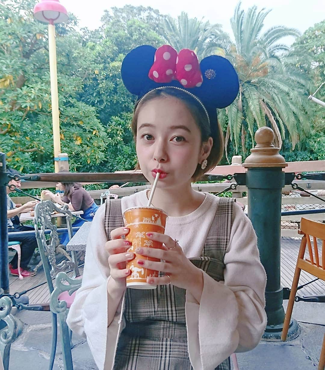 伊藤美羽さんのインスタグラム写真 - (伊藤美羽Instagram)「. 🏰🐭  . . . . . . .  #disney #disneyland #disneygram #ディズニー #ディズニーランド #東京ディズニーランド #夢が叶う場所 #サロモ #サロンモデル #ミスコン #ショートヘア」10月9日 14時11分 - miumiu.1230