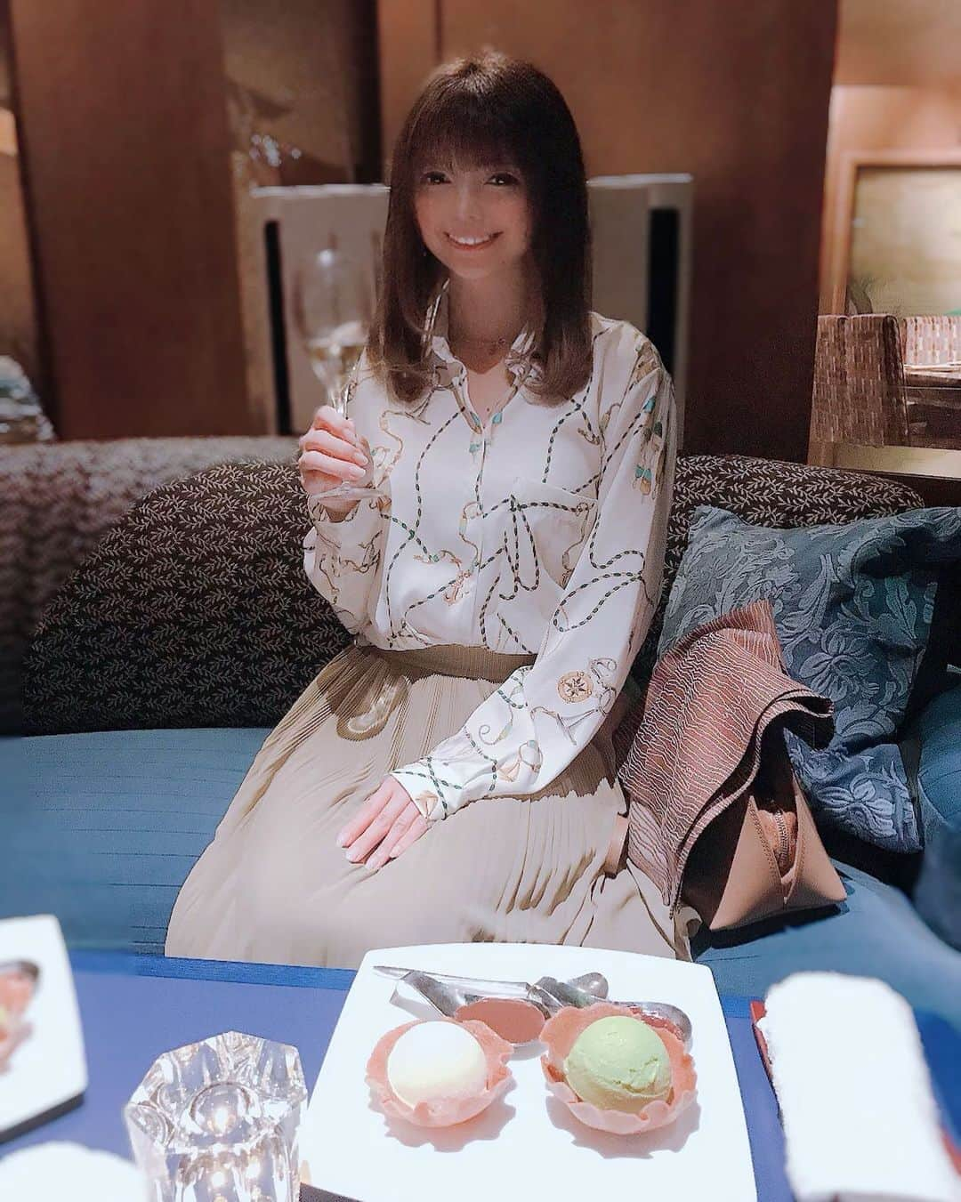 橘咲良のインスタグラム：「誕生日はモンシェルトントン #鉄板焼き #ステーキ #六本木  #モンシェルトントン #瀬里奈 #誕生日 #ありがとう #キングラビッツ #橘咲良だぞ🌸」