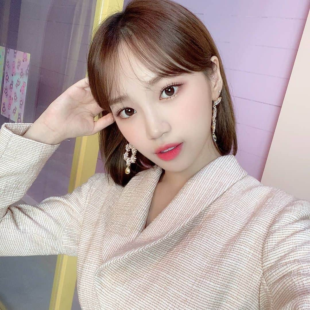 IZ*ONEさんのインスタグラム写真 - (IZ*ONEInstagram)「💜Beware💜  #채원 #チェウォン #IZONE #아이즈원 #アイズワン」10月9日 14時21分 - official_izone