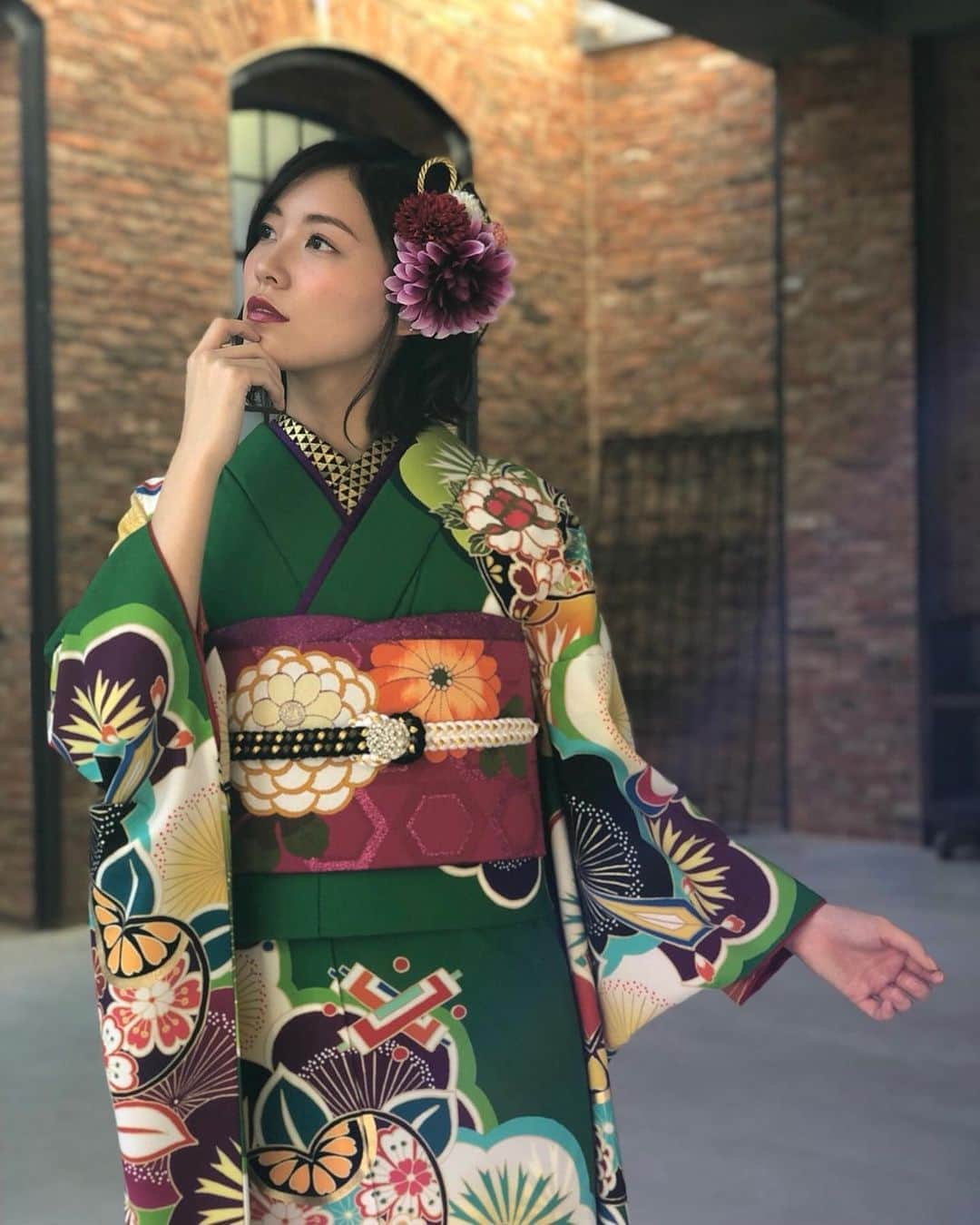 松井珠理奈さんのインスタグラム写真 - (松井珠理奈Instagram)「Let’s go on a date with Kimono👘❤️  着物デートしませんか？😘  #着物 #振袖 #デート #松井珠理奈 #日本 #jurinamatsui  #kimono  #japan  #japanese  #fashion  #doyoulikeit  #love」10月9日 14時26分 - jurinamatsui3
