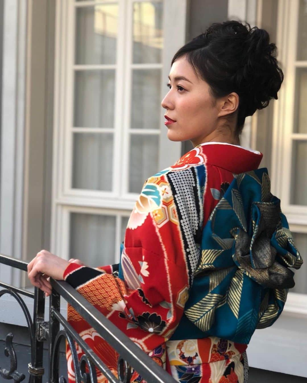 松井珠理奈さんのインスタグラム写真 - (松井珠理奈Instagram)「Let’s go on a date with Kimono👘❤️  着物デートしませんか？😘  #着物 #振袖 #デート #松井珠理奈 #日本 #jurinamatsui  #kimono  #japan  #japanese  #fashion  #doyoulikeit  #love」10月9日 14時26分 - jurinamatsui3