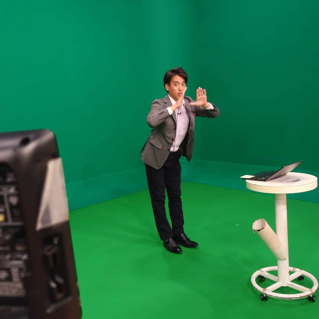 中京テレビ「キャッチ！」さんのインスタグラム写真 - (中京テレビ「キャッチ！」Instagram)「🌳🌳🏡🌷🌷👧🌷👦🌷🌷🏡🌳🌳 子育て応援団★ チュウキョ～くんの すこやかフェスタ2020 🌳🌳🏡🌷🌷👧🌷👦🌷🌷🏡🌳🌳  今年は、オンラインで開催✨✨ きょう9日(金) ～31日(土)まで開催‼️  恩田アナと濱田アナが踊る『ばっちリズム』も公開✨ 古坂大魔王さんもゲスト出演💕  ___  さて、そんなキャッチ！verばっちリズムも公開されました。 …見てくれました？  撮影時＆撮影前の裏側をこっそり公開‼️ ﻿ (*’-’).。o○(撮影当日急遽参加が決まった濱田アナ…合間にがんばって覚えました。さあみなさんの評価は……)  #すこやかフェスタ2020 #親子 #子育て #育児 #PR #中京テレビ #ctvcatch #恩田千佐子 #濱田隼平 .﻿ .﻿ .﻿ 〓検索またはこちらのURLをコピペで→https://www.ctv.co.jp/event/sukoyaka/」10月9日 14時34分 - ctvcatch