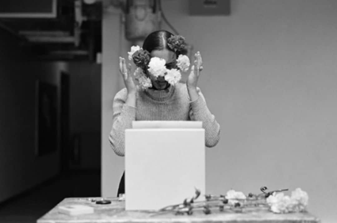 トームさんのインスタグラム写真 - (トームInstagram)「#repost @anamendietaofficial Ana Mendieta “Untitled” 1973 Presented at Art Basel 2020 for the first time, the artist, Ana Mendieta covers her face with flowers one by one until her face is obscured. Created in Iowa, this work foreshadows “Imagen de Yágul,” one of Mendieta’s most well-known photographs taken in Mexico the same year.  Untitled, 1973 / 2020, Suite of six black and white photographs, Each: 16 x 20 inches (40.6 x 50.8 cm), Edition 2 of 12 with 3 APs  About Untitled 1973 / 2020: This early performative action, the artist inserts the stems of flowers into her clothing one by one until her face is obscured. Created in Iowa, this work foreshadows Imágen de Yágul, one of Mendieta’s best known photographs taken in Mexico the same year, in which she instead covers her body with flowers.  In a brief yet prolific career, the Cuban-born artist Ana Mendieta created groundbreaking work in photography, film, video, drawing, sculpture, and site-specific installations. Amongst the major themes in her work are exile, displacement, and a return to the landscape, which remain profoundly relevant today. Her unique hybrid of form and documentation, works that she titled “siluetas,” are fugitive and potent traces of the artist’s inscription of her body in the landscape, often transformed by natural elements such as fire and water. @galerielelong #anamendieta #artmadebywomen」10月9日 14時52分 - tomenyc