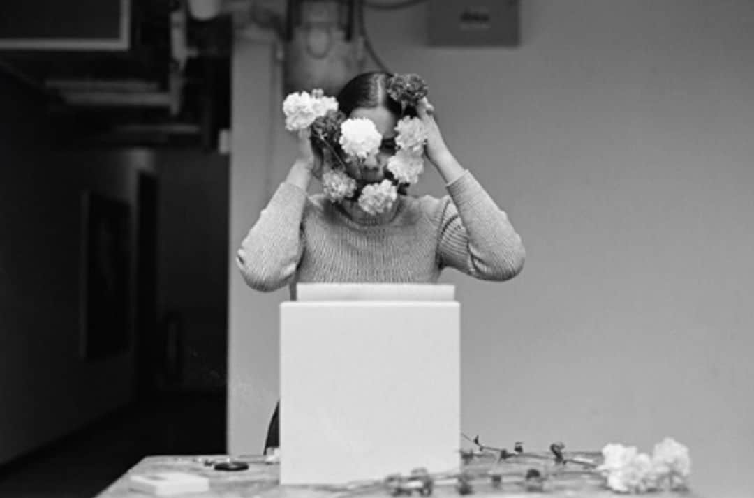 トームさんのインスタグラム写真 - (トームInstagram)「#repost @anamendietaofficial Ana Mendieta “Untitled” 1973 Presented at Art Basel 2020 for the first time, the artist, Ana Mendieta covers her face with flowers one by one until her face is obscured. Created in Iowa, this work foreshadows “Imagen de Yágul,” one of Mendieta’s most well-known photographs taken in Mexico the same year.  Untitled, 1973 / 2020, Suite of six black and white photographs, Each: 16 x 20 inches (40.6 x 50.8 cm), Edition 2 of 12 with 3 APs  About Untitled 1973 / 2020: This early performative action, the artist inserts the stems of flowers into her clothing one by one until her face is obscured. Created in Iowa, this work foreshadows Imágen de Yágul, one of Mendieta’s best known photographs taken in Mexico the same year, in which she instead covers her body with flowers.  In a brief yet prolific career, the Cuban-born artist Ana Mendieta created groundbreaking work in photography, film, video, drawing, sculpture, and site-specific installations. Amongst the major themes in her work are exile, displacement, and a return to the landscape, which remain profoundly relevant today. Her unique hybrid of form and documentation, works that she titled “siluetas,” are fugitive and potent traces of the artist’s inscription of her body in the landscape, often transformed by natural elements such as fire and water. @galerielelong #anamendieta #artmadebywomen」10月9日 14時52分 - tomenyc