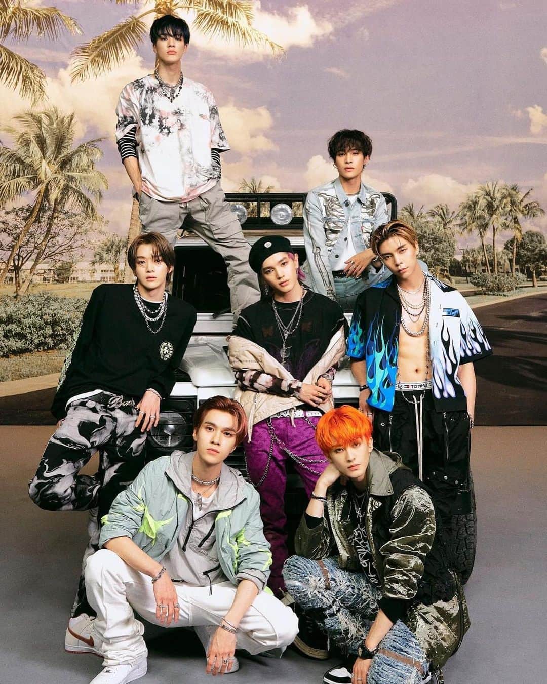 のインスタグラム：「"[OFFICIAL] #NCT Misfit 💚" ____________________ #JENO #SUNGCHAN #YANGYANG #TAEYONG #JOHNNY #HENDERY #MARK #NCT127 #NCTdream #WayV #NCT2020 #RESONANCE #RESONANCE_Pt1 #NCT2020_RESONANCE」