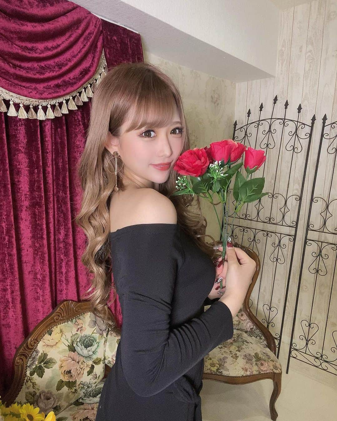 伊藤桃々さんのインスタグラム写真 - (伊藤桃々Instagram)「くろいももさん♥  私服は黒が多め🥺」10月9日 15時59分 - __peachstagram__